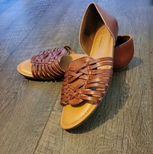 Sandals size 11